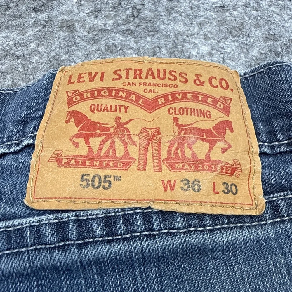 Levi's 505 jeans mens 36x30 Navarro blue stretch denim straight leg Levi Strauss